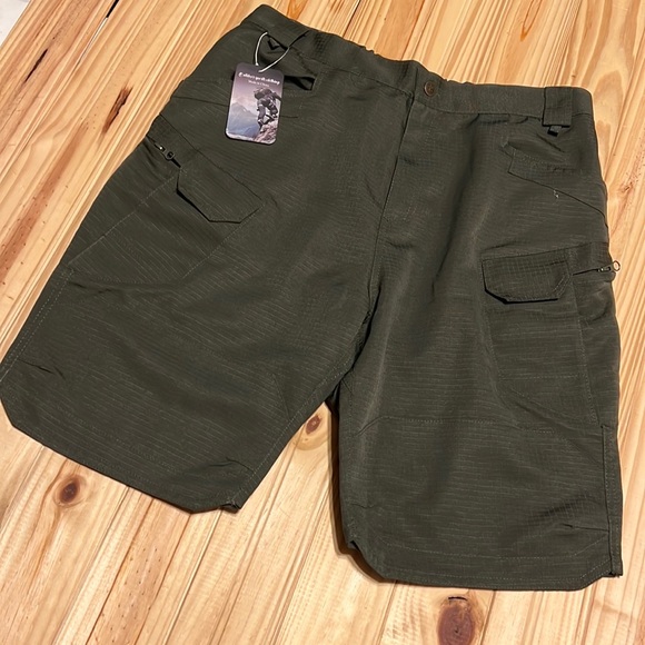 XL Mens Aimaii Shorts - Picture 3 of 6